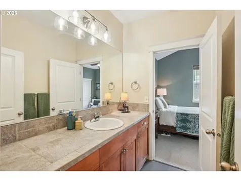 6422 NE Garfield Avenue Portland OR 97211