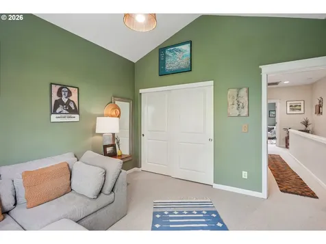 6422 NE Garfield Avenue Portland OR 97211