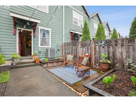 6422 NE Garfield Avenue Portland OR 97211