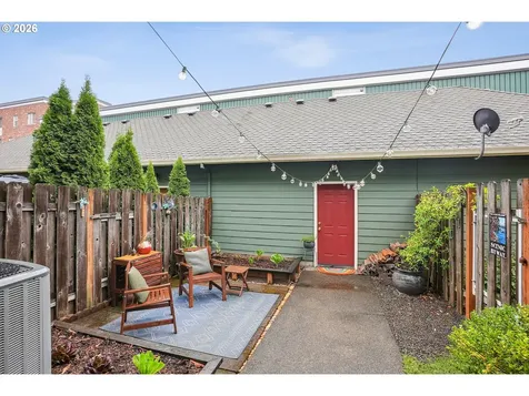 6422 NE Garfield Avenue Portland OR 97211