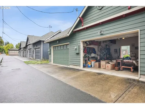 6422 NE Garfield Avenue Portland OR 97211