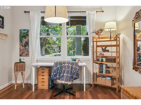 6422 NE Garfield Avenue Portland OR 97211