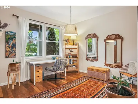 6422 NE Garfield Avenue Portland OR 97211