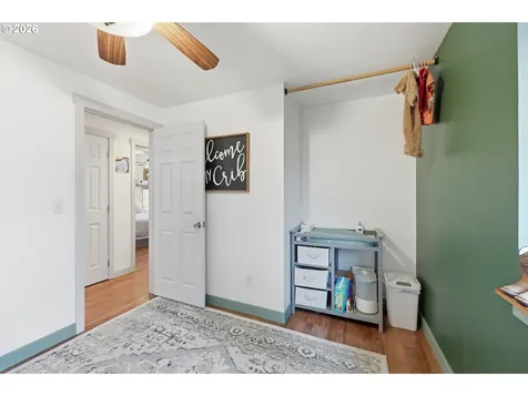 8822 SE Knapp Street Portland OR 97266