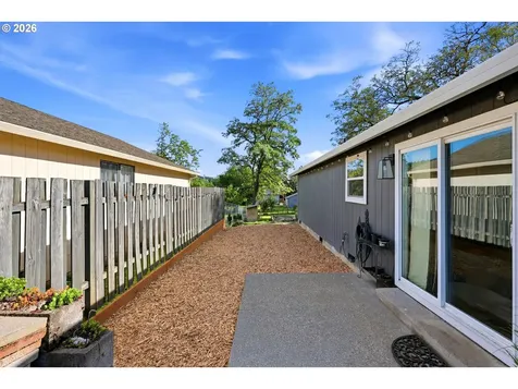 8822 SE Knapp Street Portland OR 97266