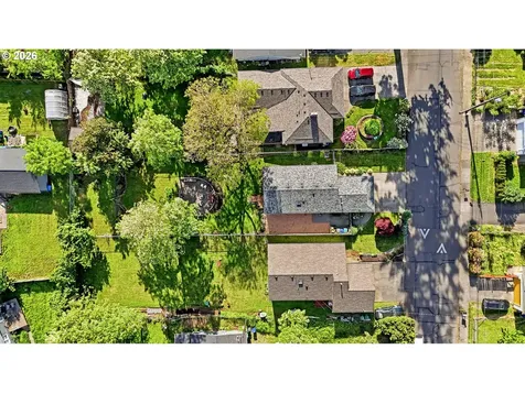 8822 SE Knapp Street Portland OR 97266