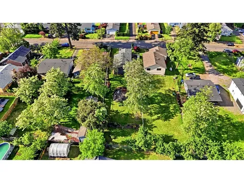 8822 SE Knapp Street Portland OR 97266