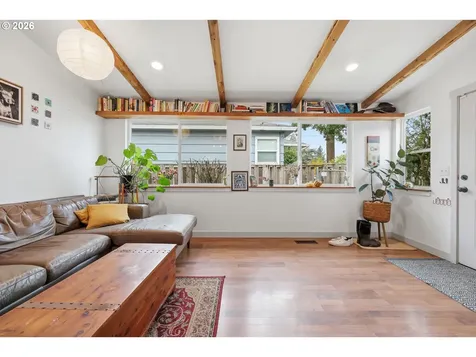 8822 SE Knapp Street Portland OR 97266