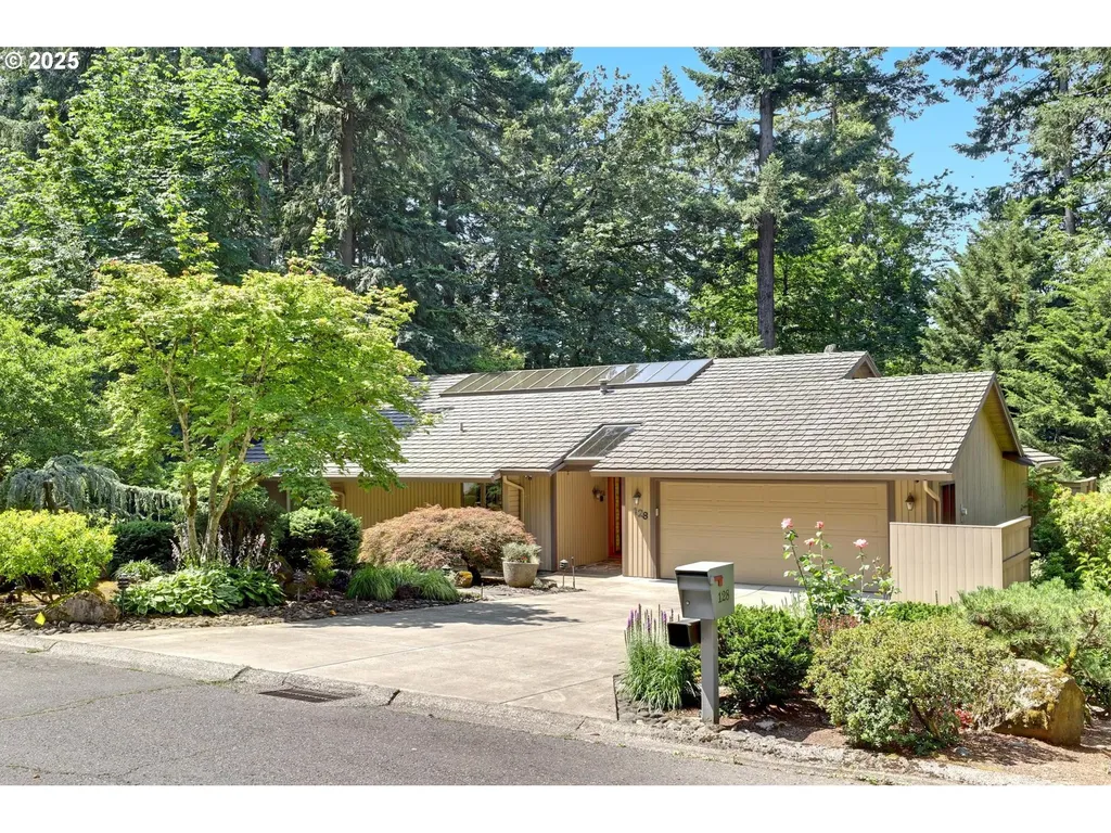 128 Del Prado Street Lake Oswego OR 97035