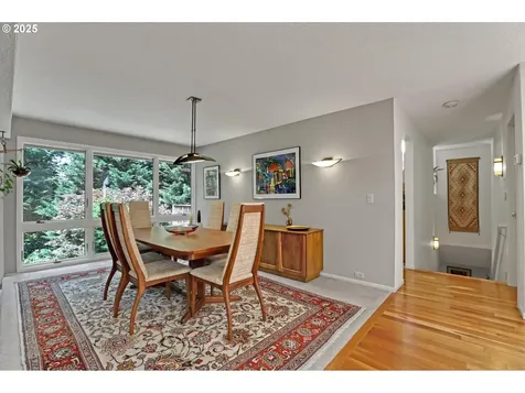 128 Del Prado Street Lake Oswego OR 97035