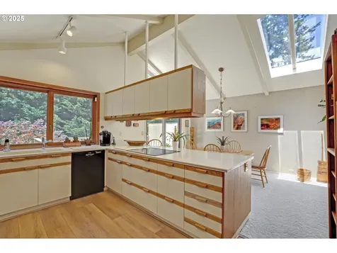 128 Del Prado Street Lake Oswego OR 97035