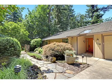 128 Del Prado Street Lake Oswego OR 97035