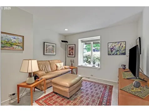 128 Del Prado Street Lake Oswego OR 97035