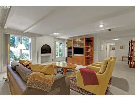128 Del Prado Street Lake Oswego OR 97035