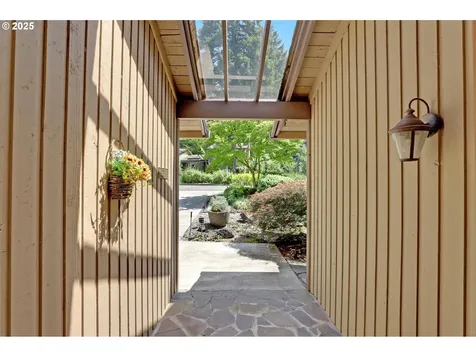 128 Del Prado Street Lake Oswego OR 97035
