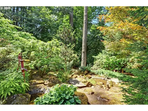 128 Del Prado Street Lake Oswego OR 97035