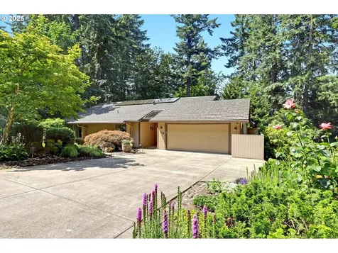128 Del Prado Street Lake Oswego OR 97035