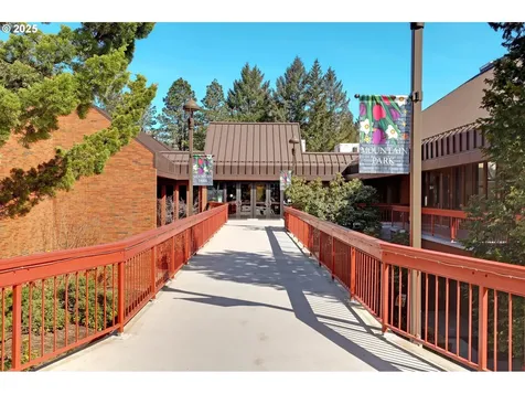 128 Del Prado Street Lake Oswego OR 97035