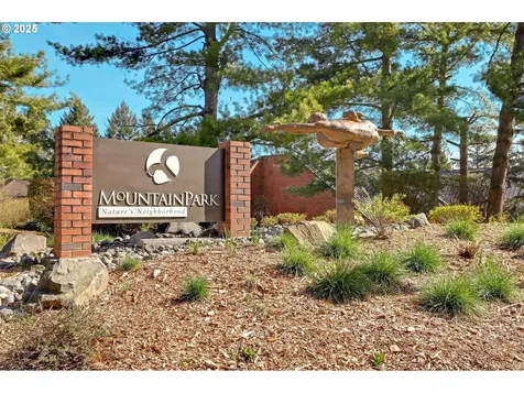 128 Del Prado Street Lake Oswego OR 97035