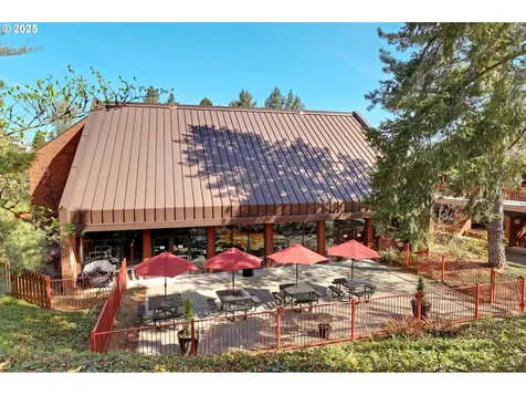 128 Del Prado Street Lake Oswego OR 97035