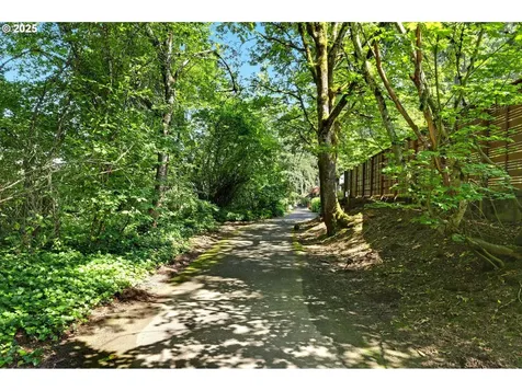 128 Del Prado Street Lake Oswego OR 97035