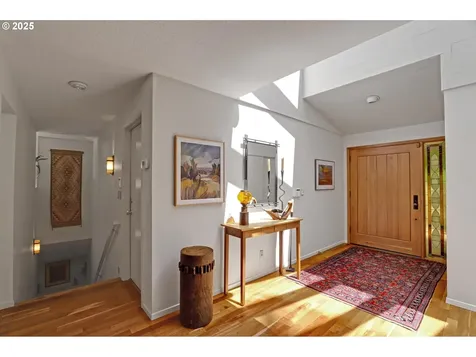 128 Del Prado Street Lake Oswego OR 97035
