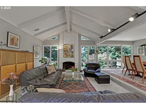 128 Del Prado Street Lake Oswego OR 97035