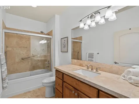1905 NW 110th Circle Vancouver WA 98685