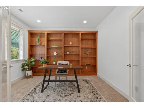 1905 NW 110th Circle Vancouver WA 98685