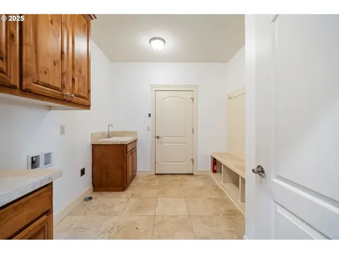 1905 NW 110th Circle Vancouver WA 98685