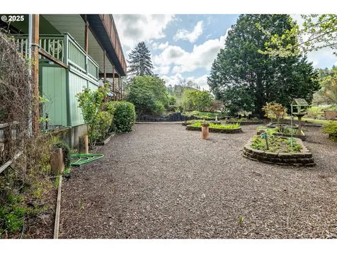 10927 E Mapleton Road Mapleton OR 97453