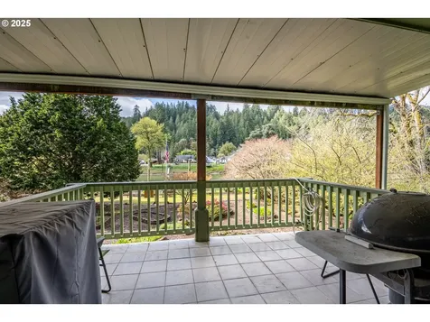10927 E Mapleton Road Mapleton OR 97453
