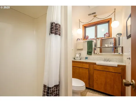 10927 E Mapleton Road Mapleton OR 97453