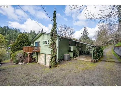 10927 E Mapleton Road Mapleton OR 97453