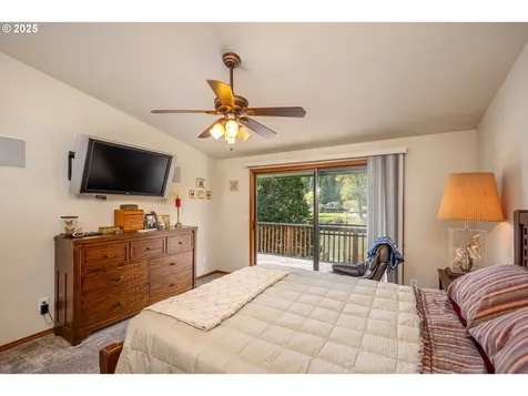 10927 E Mapleton Road Mapleton OR 97453