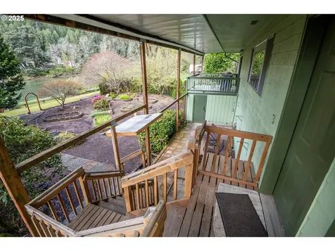 10927 E Mapleton Road Mapleton OR 97453
