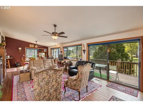10927 E Mapleton Road Mapleton OR 97453