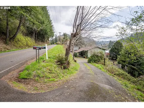 10927 E Mapleton Road Mapleton OR 97453