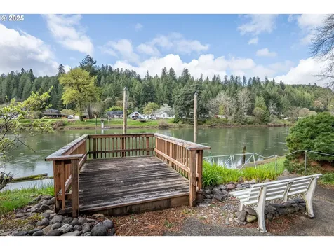 10927 E Mapleton Road Mapleton OR 97453