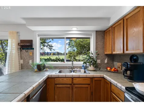 15550 SE Yamhill Street Portland OR 97233