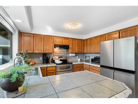 15550 SE Yamhill Street Portland OR 97233