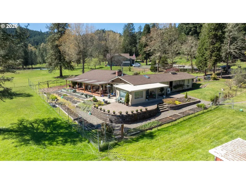 1868 Larson Road Roseburg OR 97471
