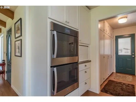1868 Larson Road Roseburg OR 97471