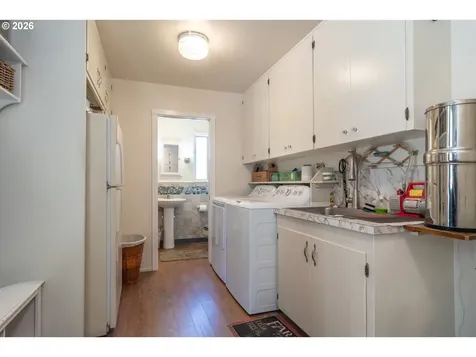 1868 Larson Road Roseburg OR 97471