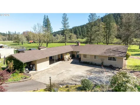 1868 Larson Road Roseburg OR 97471