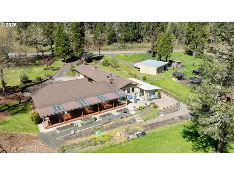 1868 Larson Road Roseburg OR 97471