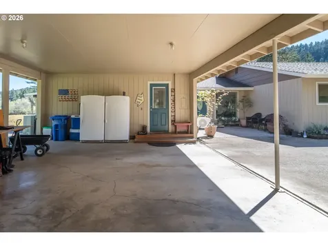 1868 Larson Road Roseburg OR 97471