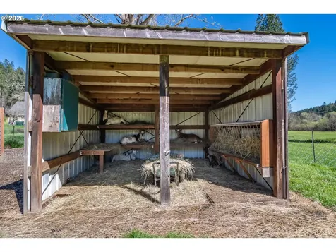 1868 Larson Road Roseburg OR 97471
