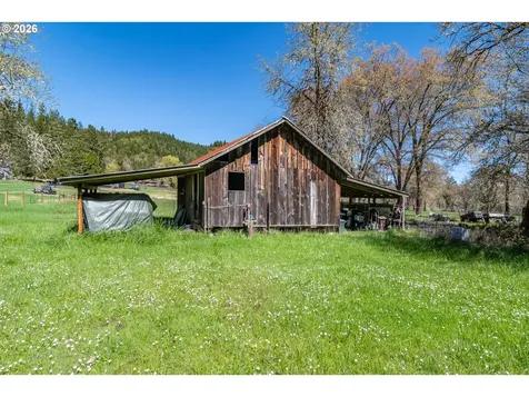 1868 Larson Road Roseburg OR 97471