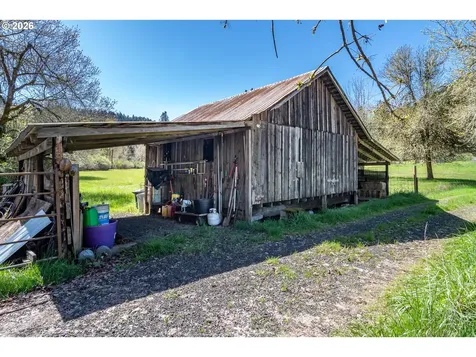 1868 Larson Road Roseburg OR 97471